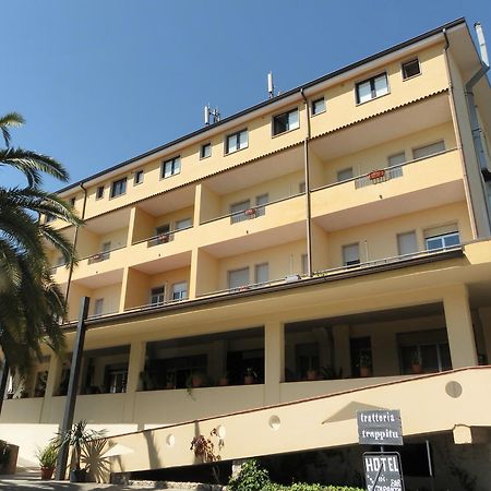 Hotel 106 Sellia Marina Exterior foto