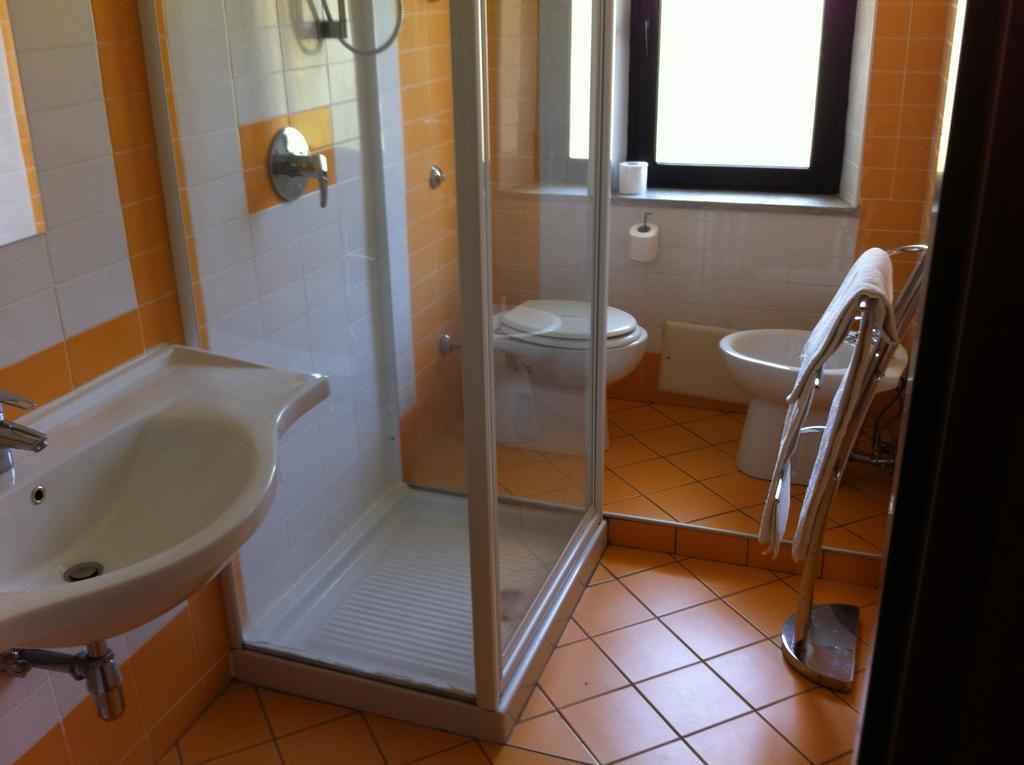 Hotel 106 Sellia Marina Zimmer foto